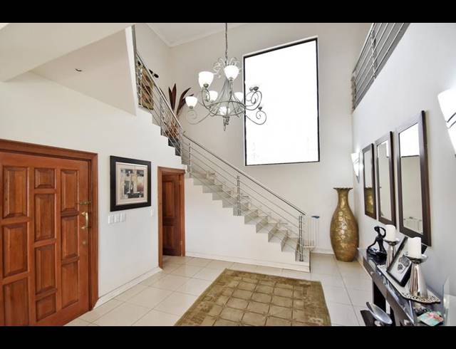 3 BEDROOM HOUSE FOR SALE IN MOUNTAIN VIEW